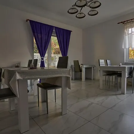 Na Kazda Pore ホームステイ *